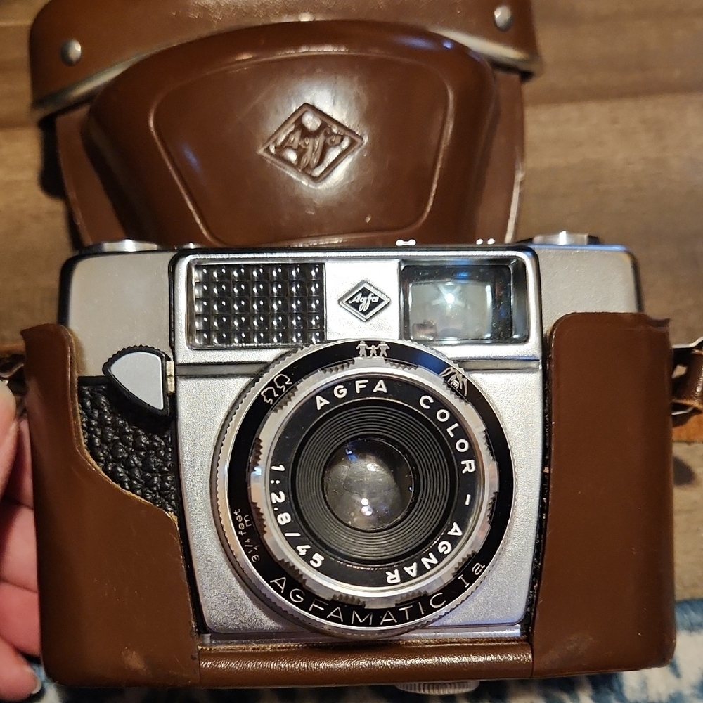 Vintage AGFAMATIC i Camera AGFA COLOR AGNAR 1:2.8/45 Germany. As Is Condition.